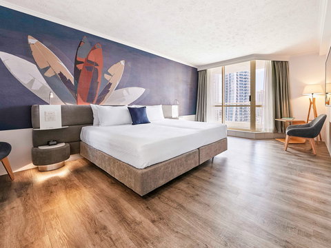 Novotel Surfers Paradise - Coogee Beach Accommodation 4