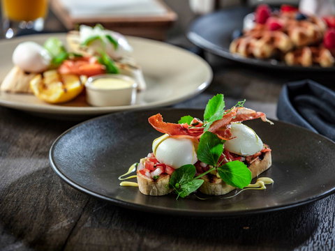 Novotel Surfers Paradise - Coogee Beach Accommodation 9