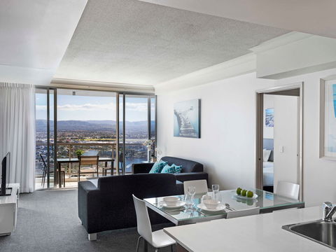 Mantra Towers Of Chevron Surfers - Coogee Beach Accommodation 12