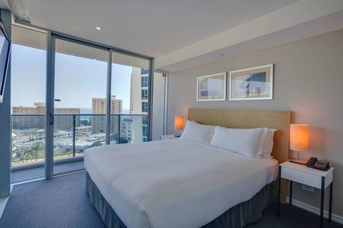 Hilton Surfers Paradise Hotel - Coogee Beach Accommodation 4