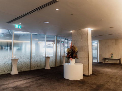 Hilton Surfers Paradise Hotel - Coogee Beach Accommodation 9