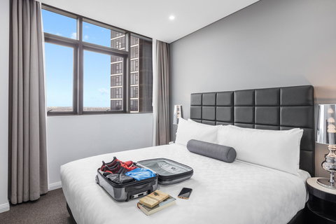 Meriton Suites Church Street, Parramatta - Coogee Beach Accommodation 9