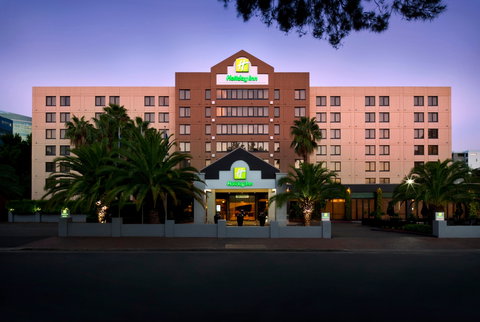 Holiday Inn Parramatta - Coogee Beach Accommodation 0