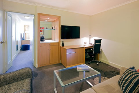 Holiday Inn Parramatta - Coogee Beach Accommodation 14