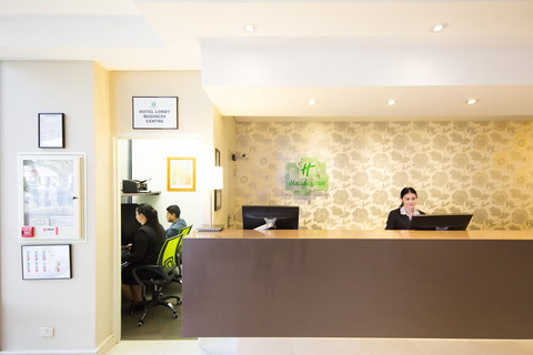 Holiday Inn Parramatta - Coogee Beach Accommodation 17