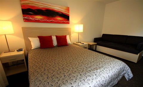 Jephson Hotel - Coogee Beach Accommodation 7