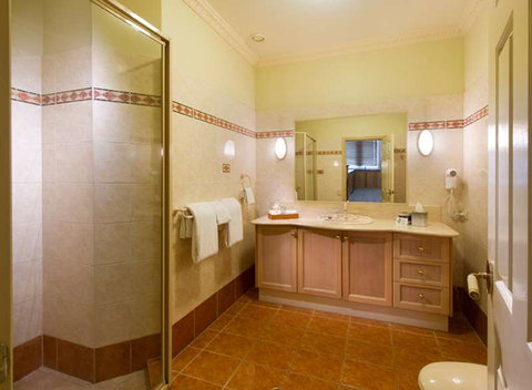 Royal Albert Hotel - Coogee Beach Accommodation 8