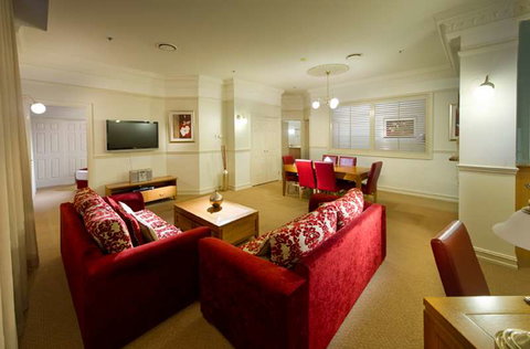 Royal Albert Hotel - Coogee Beach Accommodation 11