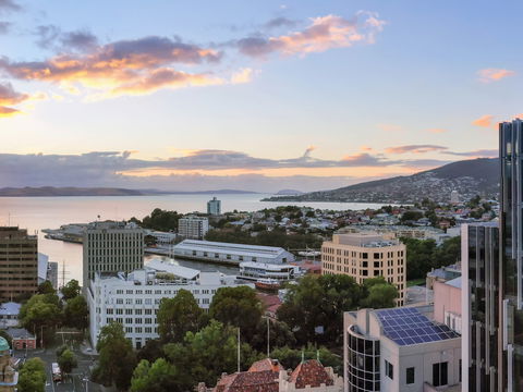 Moevenpick Hotel Hobart - Coogee Beach Accommodation 0