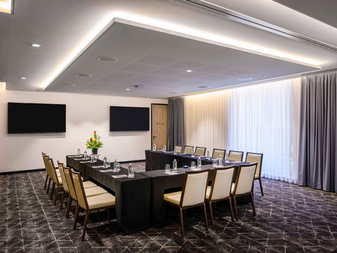 Moevenpick Hotel Hobart - Coogee Beach Accommodation 6