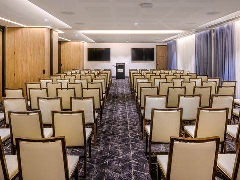 Moevenpick Hotel Hobart - Coogee Beach Accommodation 8