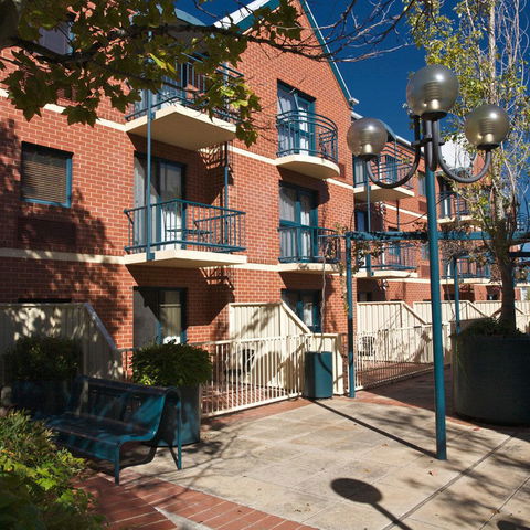 BreakFree Adelaide On Hindley - Coogee Beach Accommodation 1