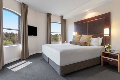 Amora Hotel Riverwalk Melbourne - Coogee Beach Accommodation 11