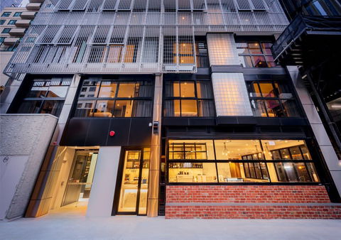 Brady Hotel Jones Lane - Coogee Beach Accommodation 0