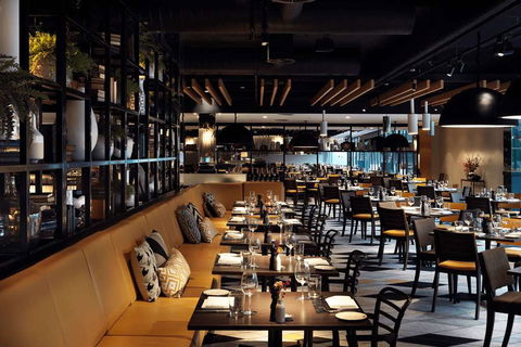 QT Canberra - Coogee Beach Accommodation 13