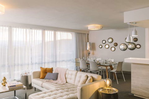 QT Canberra - Coogee Beach Accommodation 15