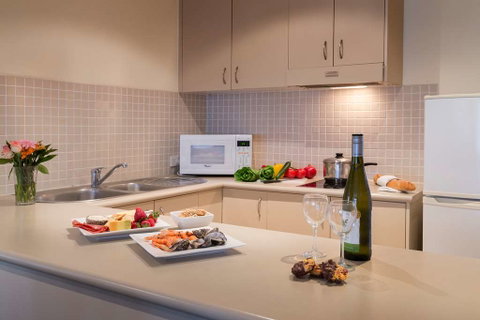 Canberra Parklands Central - Coogee Beach Accommodation 5