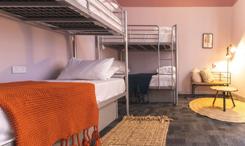 United Backpackers - Coogee Beach Accommodation 4