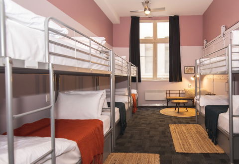 United Backpackers - Coogee Beach Accommodation 9