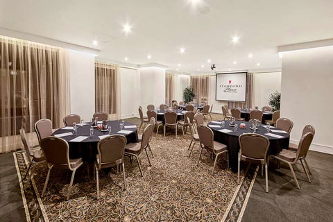 Stamford Plaza Melbourne - Coogee Beach Accommodation 9