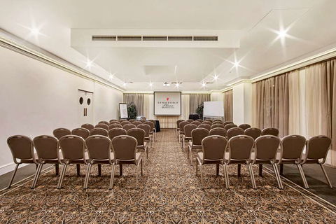 Stamford Plaza Melbourne - Coogee Beach Accommodation 11