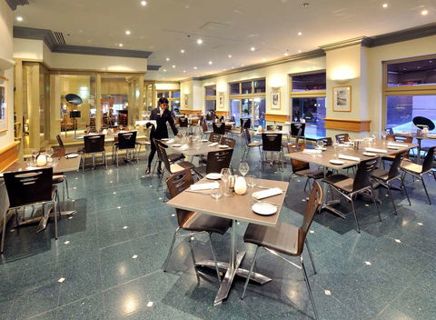 Stamford Plaza Melbourne - Coogee Beach Accommodation 12