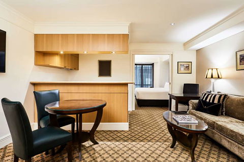 Stamford Plaza Melbourne - Coogee Beach Accommodation 14
