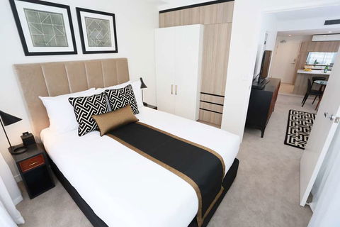 Alex Perry Hotel And Apartments - Coogee Beach Accommodation 5