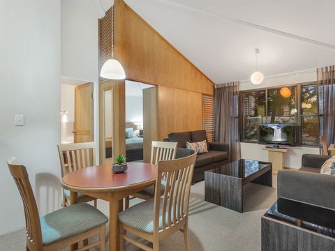 The Airport International Motel - Coogee Beach Accommodation 11