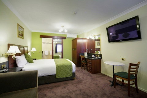 Albury Georgian - Coogee Beach Accommodation 3