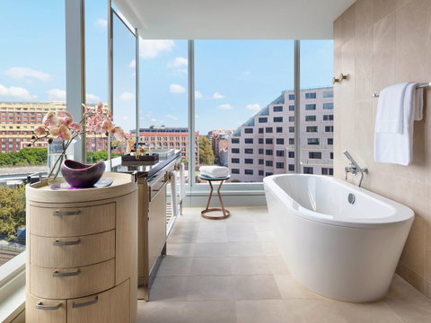 Sofitel Sydney Darling Harbour - Coogee Beach Accommodation 3