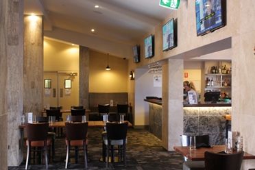 Newman Hotel - Coogee Beach Accommodation 2