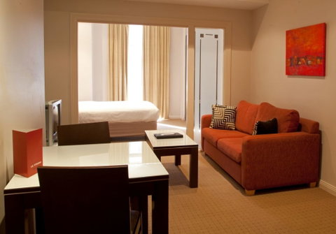 Quality Apartments Adelaide Central - Coogee Beach Accommodation 1