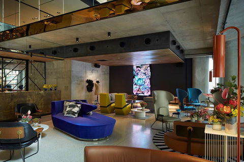 QT Melbourne - Coogee Beach Accommodation 1