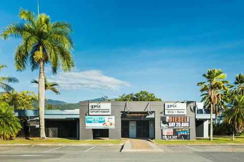 Nightcap at Edge Hill Tavern - Coogee Beach Accommodation 0