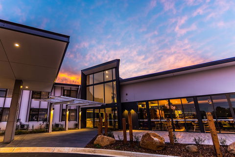 The Remington Orange - Coogee Beach Accommodation 0