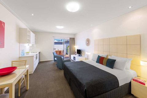 Nesuto Geraldton Apartment Hotel - Coogee Beach Accommodation 0