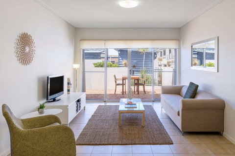 Nesuto Geraldton Apartment Hotel - Coogee Beach Accommodation 1
