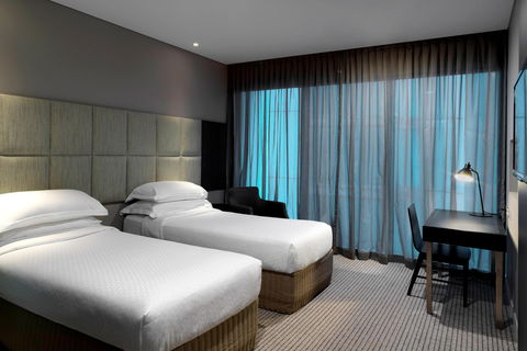 Four Points By Sheraton Brisbane - Coogee Beach Accommodation 2
