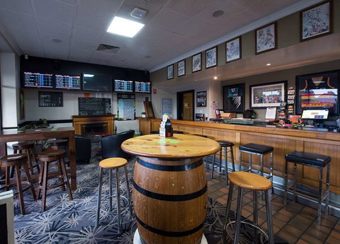 Nightcap Rose & Crown Hotel - Coogee Beach Accommodation 2