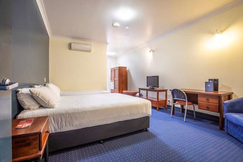 Atherton Hotel - Coogee Beach Accommodation 2