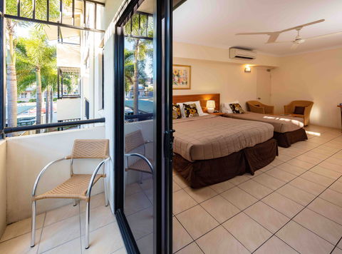 Cairns Queenscourt - Coogee Beach Accommodation 2