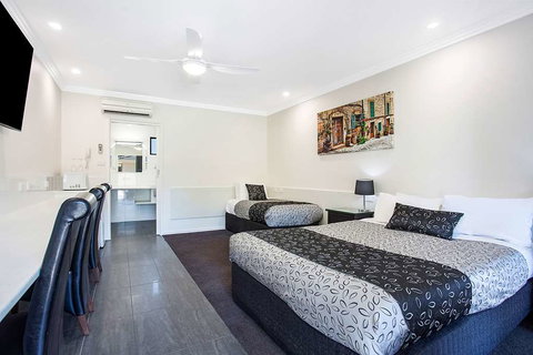 Comfort Inn May Park - Coogee Beach Accommodation 0