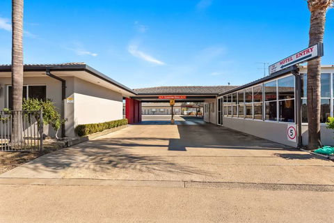 Econo Lodge Moree Spa Motor Inn - Coogee Beach Accommodation 1
