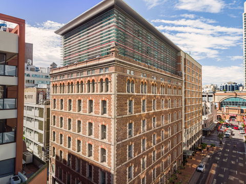 Holiday Inn Darling Harbour - Coogee Beach Accommodation 0