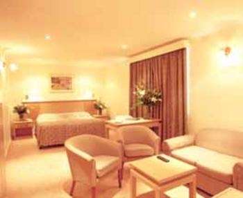 Hotel Crest on Barkly - Coogee Beach Accommodation 1