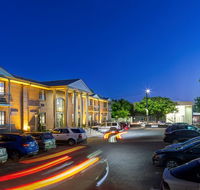 Adelaide Inn