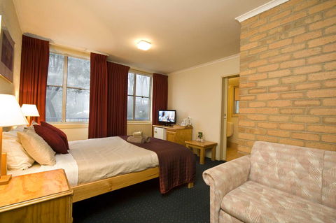 Attunga Alpine Lodge - Coogee Beach Accommodation 1