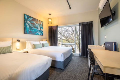 Nightcap At Excelsior Hotel - Coogee Beach Accommodation 2