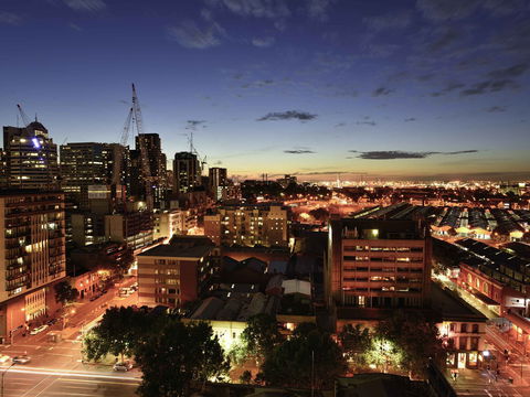 Mercure Melbourne Therry St - Coogee Beach Accommodation 0